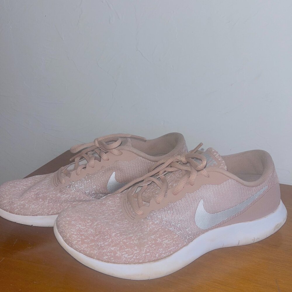 Pink Nike Tennis Shoes